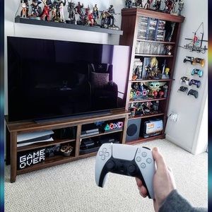 Meet your Posher, Raymond